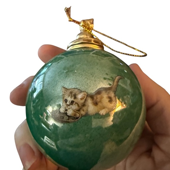 Bradford Editions Kitten Expeditions Porcelain Ornament Set - Picture 8 of 12